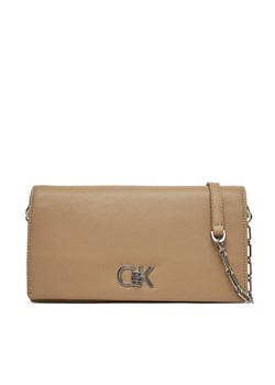 Torebka Calvin Klein Ck Mini Chain Bag K60K612806 Beżowy ze sklepu eobuwie.pl w kategorii Kopertówki - zdjęcie 181271479
