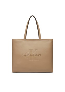 Torebka Calvin Klein Jeans Sculpted Slim K60K612222 Beżowy ze sklepu eobuwie.pl w kategorii Torby Shopper bag - zdjęcie 181275126