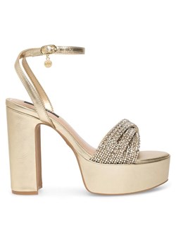 Sandały Nine West WFA2736-1 Złoty ze sklepu eobuwie.pl w kategorii Sandały damskie - zdjęcie 181275236