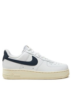 Sneakersy Nike Air Force 1 '07 Flyease HJ9122 100 Biały ze sklepu eobuwie.pl w kategorii Buty sportowe damskie - zdjęcie 181275407