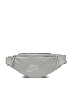 Saszetka nerka Nike DB0488-035 Niebieski ze sklepu eobuwie.pl w kategorii Nerki - zdjęcie 181284137