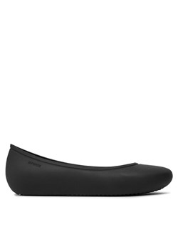 Baleriny Crocs Brooklyn Flat 209384 Czarny ze sklepu eobuwie.pl w kategorii Balerinki - zdjęcie 181284228