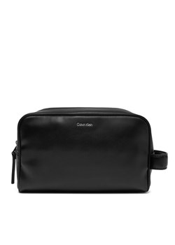 Kosmetyczka Calvin Klein Ck Sleek Washbag K50K512951 Czarny ze sklepu eobuwie.pl w kategorii Kosmetyczki - zdjęcie 181288396