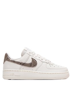 Sneakersy Nike Air Force 1 '07 DD8959 002 Biały ze sklepu eobuwie.pl w kategorii Buty sportowe damskie - zdjęcie 181288719