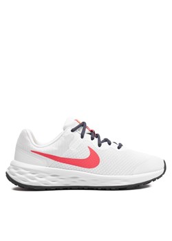 Buty do biegania Nike Revolution 6 Nn (Gs) DD1096 101 Biały ze sklepu eobuwie.pl w kategorii Buty sportowe dziecięce - zdjęcie 181296287