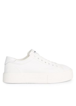 Sneakersy Tommy Jeans Tjw Foxing Flatform Sneaker EN0EN02480 Biały ze sklepu eobuwie.pl w kategorii Trampki damskie - zdjęcie 181296528