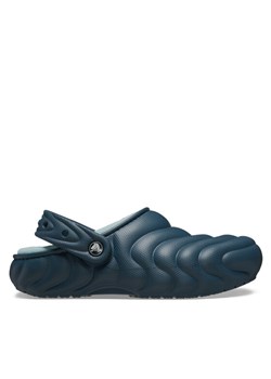 Klapki Crocs Classic Lined Overpuff Clog 210059 Niebieski ze sklepu eobuwie.pl w kategorii Klapki damskie - zdjęcie 181296717
