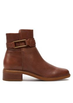 Botki Clarks Maye Bella 26179643 Brązowy ze sklepu eobuwie.pl w kategorii Botki - zdjęcie 181301816