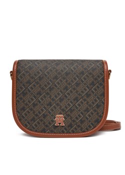 Torebka Tommy Hilfiger Th Monoplay Leather Saddle Bag AW0AW17414 Czarny ze sklepu eobuwie.pl w kategorii Listonoszki - zdjęcie 181302806