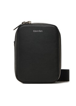 Saszetka Calvin Klein Ck Sleek Reporter Xs K50K512747 Czarny ze sklepu eobuwie.pl w kategorii Saszetki - zdjęcie 181311676