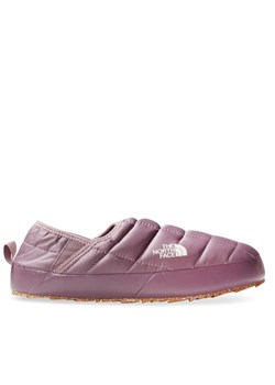 Kapcie The North Face W Thermoball Traction Mule VNF0A3V1HOH41 Fioletowy ze sklepu eobuwie.pl w kategorii Kapcie damskie - zdjęcie 181312279