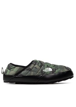 Kapcie The North Face Thermoball Traction Mule V NF0A3UZN33U Zielony ze sklepu eobuwie.pl w kategorii Kapcie męskie - zdjęcie 181313276