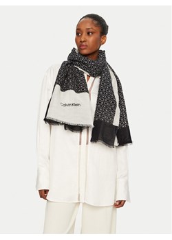 Szal Calvin Klein K60K612895 Czarny ze sklepu eobuwie.pl w kategorii Szaliki i chusty damskie - zdjęcie 181313876