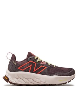 Buty do biegania New Balance Fresh Foam X Hierro v8 WTHIERP8 Bordowy ze sklepu eobuwie.pl w kategorii Buty sportowe damskie - zdjęcie 181316237