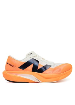 Buty do biegania New Balance FuelCell Rebel v4 MFCXCO4 Pomarańczowy ze sklepu eobuwie.pl w kategorii Buty sportowe męskie - zdjęcie 181317436