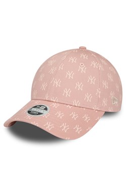 Czapka z daszkiem New Era Wmns Monogram 940 Nyy 60434993 Różowy ze sklepu eobuwie.pl w kategorii Czapki z daszkiem damskie - zdjęcie 181320455