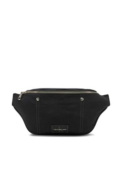 Saszetka nerka Calvin Klein Jeans Workwear Waistbag 38 LV04G3027G Czarny ze sklepu eobuwie.pl w kategorii Nerki - zdjęcie 181320589