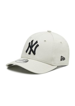 Czapka z daszkiem New Era League Essential 12745557 M Beżowy ze sklepu eobuwie.pl w kategorii Czapki dziecięce - zdjęcie 181322575