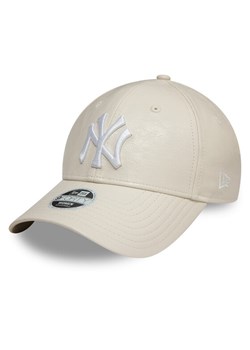 Czapka z daszkiem New Era New York Yankees Crinkled Pu 9Forty 60595393 Écru ze sklepu eobuwie.pl w kategorii Czapki z daszkiem damskie - zdjęcie 181326728