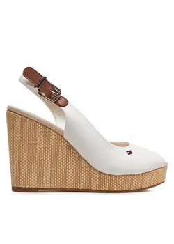 Sandały Tommy Hilfiger Iconic Elena Sling Back Wedge FW0FW04789 Écru ze sklepu eobuwie.pl w kategorii Sandały damskie - zdjęcie 181327596