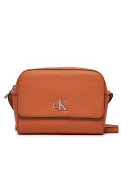 Torebka Calvin Klein Jeans Minimal Monogram Camera Bag18 K60K612234 Brązowy ze sklepu eobuwie.pl w kategorii Listonoszki - zdjęcie 181327777
