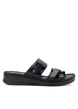 Klapki Go Soft ARC-027-01 Czarny ze sklepu eobuwie.pl w kategorii Klapki damskie - zdjęcie 181329596