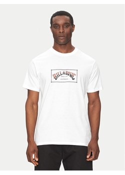 Billabong T-Shirt Arch EBYZT00167 Biały Regular Fit ze sklepu MODIVO w kategorii T-shirty męskie - zdjęcie 181887265