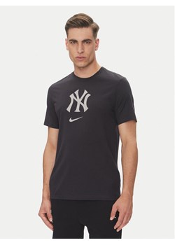 Nike T-Shirt 034J-4FA-NK-L84 Granatowy Regular Fit ze sklepu MODIVO w kategorii T-shirty męskie - zdjęcie 181888026
