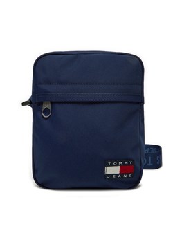 Tommy Jeans Saszetka AM0AM12903 Granatowy - id: 8720638203490 - marki Tommy Jeans - 181893189 Tommy Jeans Saszetka AM0AM12903 Granatowy ze sklepu MODIVO w kategorii Torby męskie - zdjęcie 181893189