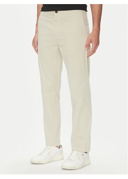 BOSS Chinosy 50534378 Beżowy Regular Fit ze sklepu MODIVO w kategorii Spodnie męskie - zdjęcie 181893608