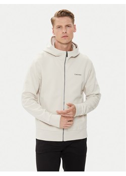 Calvin Klein Bluza K10K111873 Beżowy Regular Fit ze sklepu MODIVO w kategorii Bluzy męskie - zdjęcie 181893657