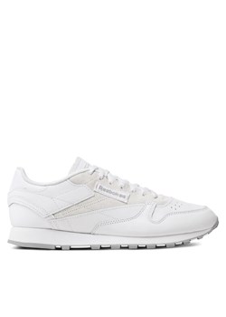 Sneakersy Reebok Classic Leather GX6200 Biały ze sklepu eobuwie.pl w kategorii Buty sportowe damskie - zdjęcie 181896925