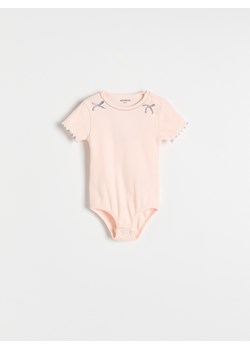 Reserved - Prążkowane body - pastelowy róż ze sklepu Reserved w kategorii Odzież dla niemowląt - zdjęcie 181915027