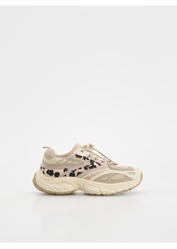 Reserved - Sneakersy ze zwierzęcym motywem - kremowy ze sklepu Reserved w kategorii Buty sportowe dziecięce - zdjęcie 181916109