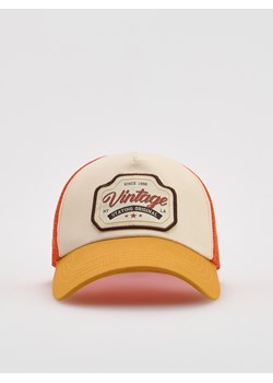 Reserved - Czapka trucker z naszywką - miedziany ze sklepu Reserved w kategorii Czapki z daszkiem męskie - zdjęcie 181916476