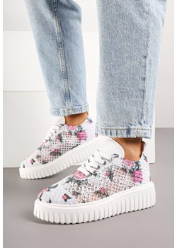 Biało-Różowe Ażurowe Sneakersy Vices na Grubej Podeszwie z Tłoczeniem Luminise ze sklepu born2be.pl w kategorii Buty sportowe damskie - zdjęcie 181924487