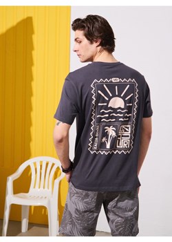 Sinsay - Koszulka z nadrukiem na plecach - szary ze sklepu Sinsay w kategorii T-shirty męskie - zdjęcie 181930118