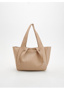 Reserved - Torebka shopper z troczkami - beżowy ze sklepu Reserved w kategorii Torby Shopper bag - zdjęcie 181940779