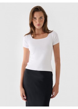 Damski t-shirt basic Outhorn OTHWAW24TTSHF2370 - biały ze sklepu Sportstylestory.com w kategorii Bluzki damskie - zdjęcie 181943798