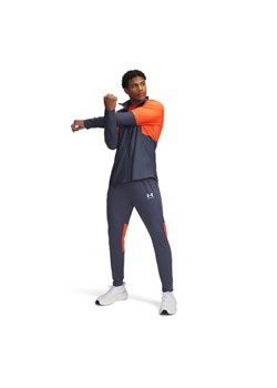 Męskie spodnie treningowe Under Armour Men\'s UA Challenger Training Pants - szare ze sklepu Sportstylestory.com w kategorii Spodnie męskie - zdjęcie 181944079