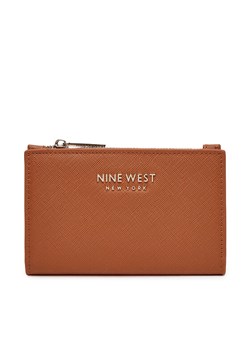 Nine West Etui na karty kredytowe NW-W1-009-SS25 Brązowy ze sklepu MODIVO w kategorii Etui - zdjęcie 181945475