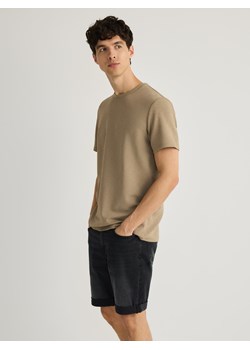 Reserved - Jeansowe szorty slim fit - szary ze sklepu Reserved w kategorii Spodenki męskie - zdjęcie 181946897