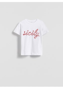 Reserved - T-shirt z naszywaną aplikacją - złamana biel ze sklepu Reserved w kategorii Bluzki damskie - zdjęcie 181950609