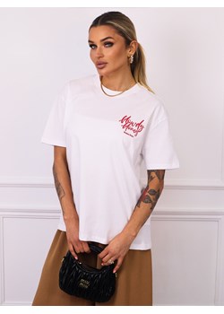 T-SHIRT Z CZERWONYM NAPISEM I APLIKACJĄ NA PLECACH- BIAŁY ze sklepu olika.com.pl w kategorii Bluzki damskie - zdjęcie 181952638