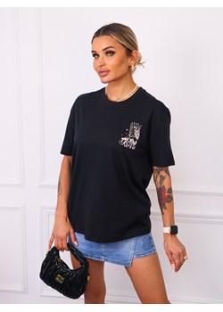 T-SHIRT Z BEŻOWĄ APLIKACJĄ Z PRZODU I NA PLECACH- CZARNY ze sklepu olika.com.pl w kategorii Bluzki damskie - zdjęcie 181952639