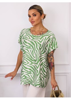 T-SHIRT OVERSIZE W ZEBRĘ Z OZDOBNYMI CYRKONIAMI- ZIELONY ze sklepu olika.com.pl w kategorii Bluzki damskie - zdjęcie 181953075