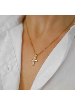 Delikatny złoty krzyżyk z cyrkonią ze stali jubilerskiej ze sklepu otien.com w kategorii Naszyjniki - zdjęcie 181953217