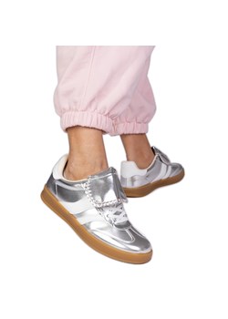 Srebrne sneakersy trampki damskie sportowe srebrny ze sklepu ButyModne.pl w kategorii Buty sportowe damskie - zdjęcie 181955237
