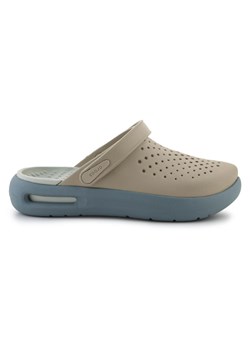 Klapki Crocs Inmotion Clog 209964-0JL beżowy ze sklepu ButyModne.pl w kategorii Klapki damskie - zdjęcie 181955277