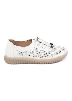 Seastar Białe eleganckie półbuty damskie ze sklepu ButyModne.pl w kategorii Półbuty damskie - zdjęcie 181955837